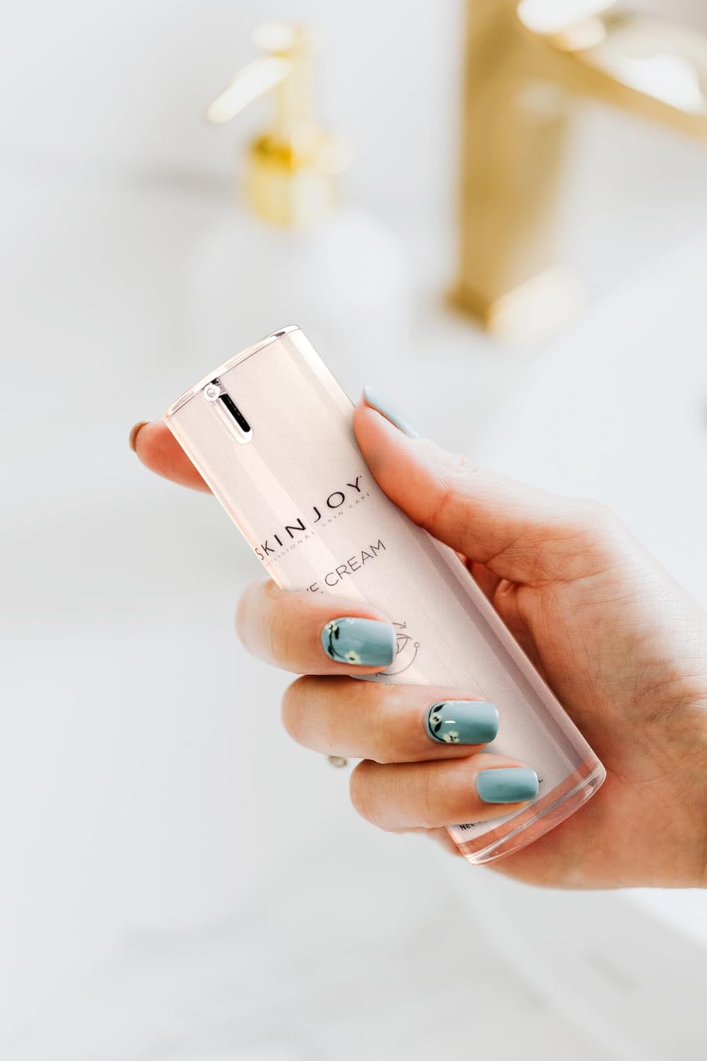 SKINJOY Eye Cream – Caffeine + Peptides to Depuff, Brighten & Smooth with Vitamin B5 (1oz)